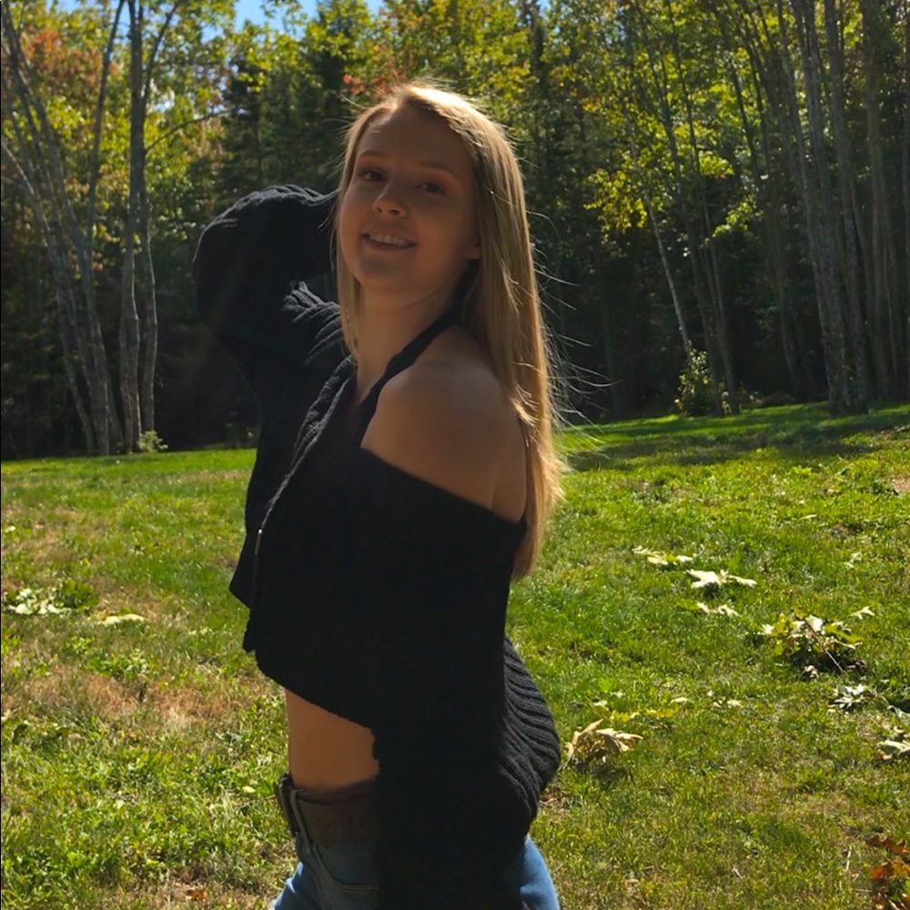 Meet your Posher, Alyssa